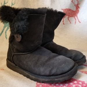 UGG Bailey Button